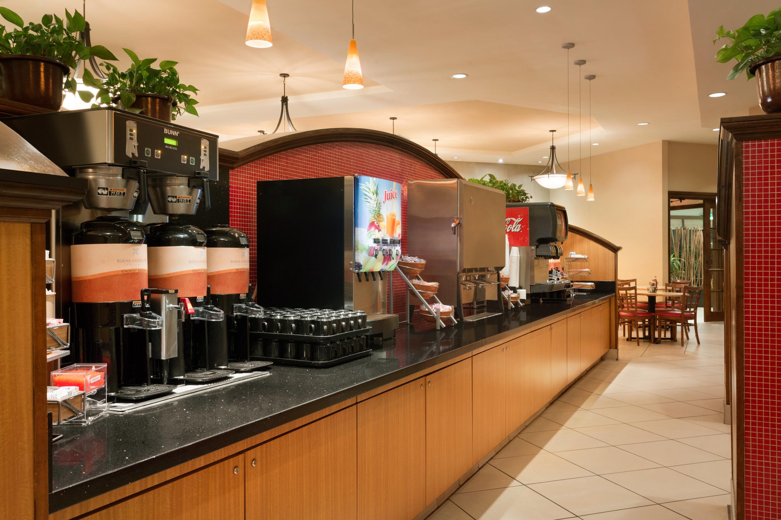 布埃纳文图拉套房酒店 博伟湖 外观 照片 A coffee station at a hotel